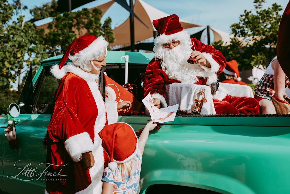 Santa convoy coming to Newport